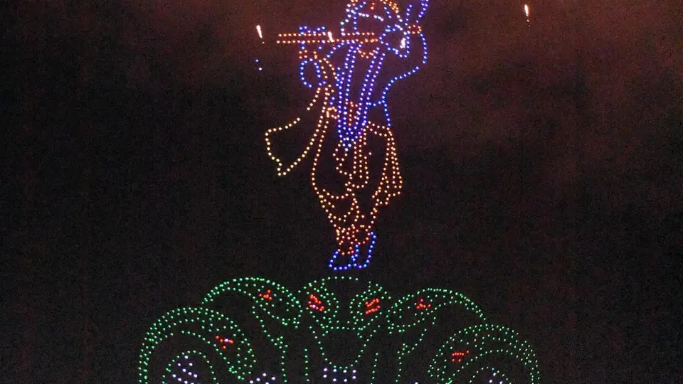 Chamundeshwari Electricity Supply Corporation lauded for Guinness drone show, impressive Mysuru Dasara illumination