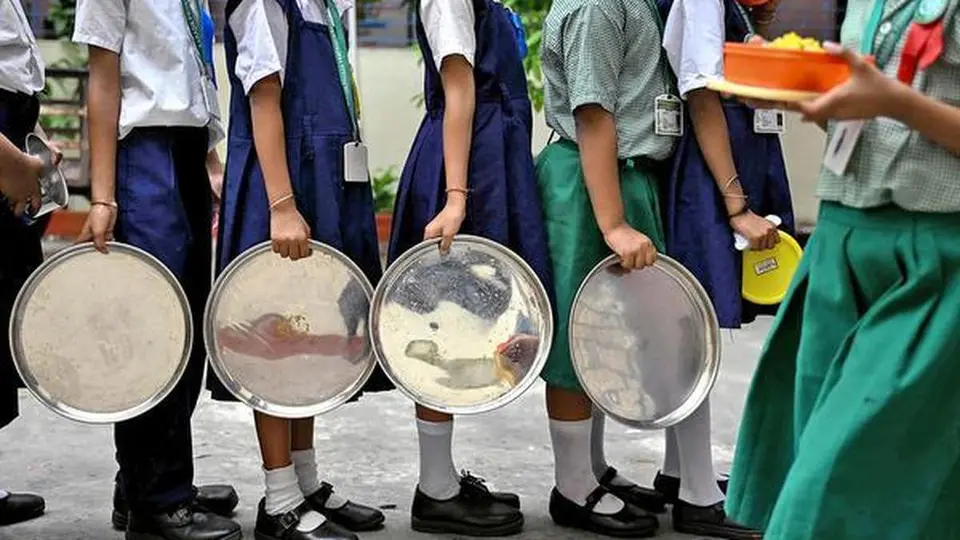 Government school teachers’ association seeks cluster kitchen centres for midday meal programme