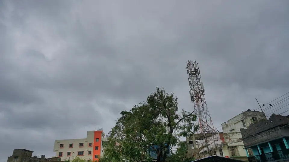 Low pressure over Bay of Bengal likely to turn into cyclonic storm by October end
