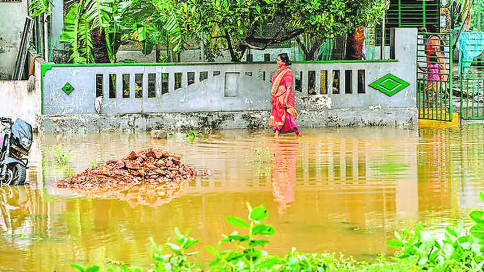 Cyclone Arnab: Corporator candidates shifts focus to relief works from electioneering in Vizag