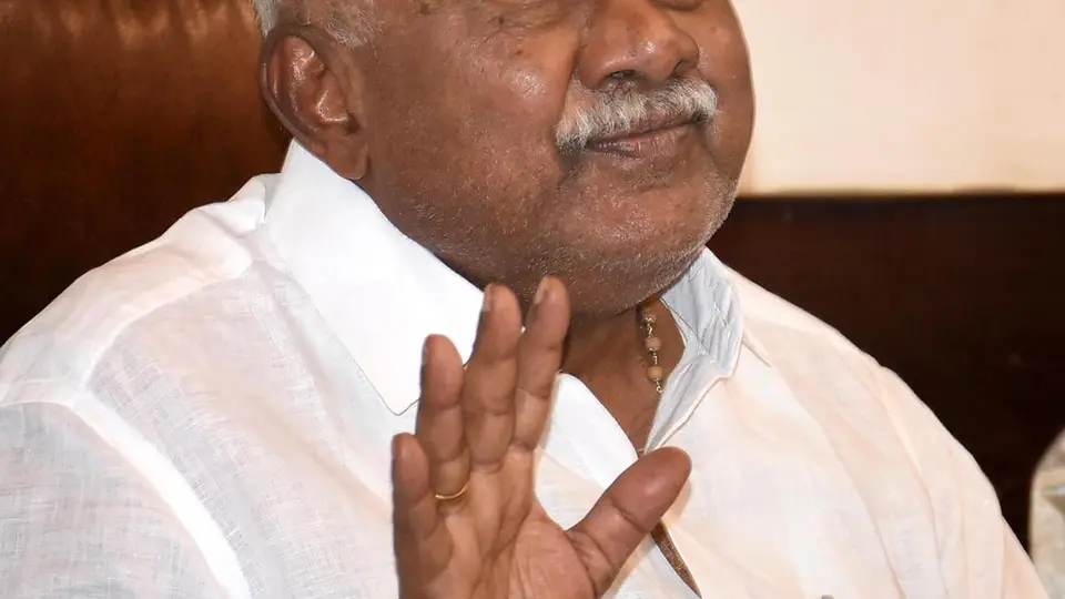 Vishwanath rules out releasing his book Bombay Days