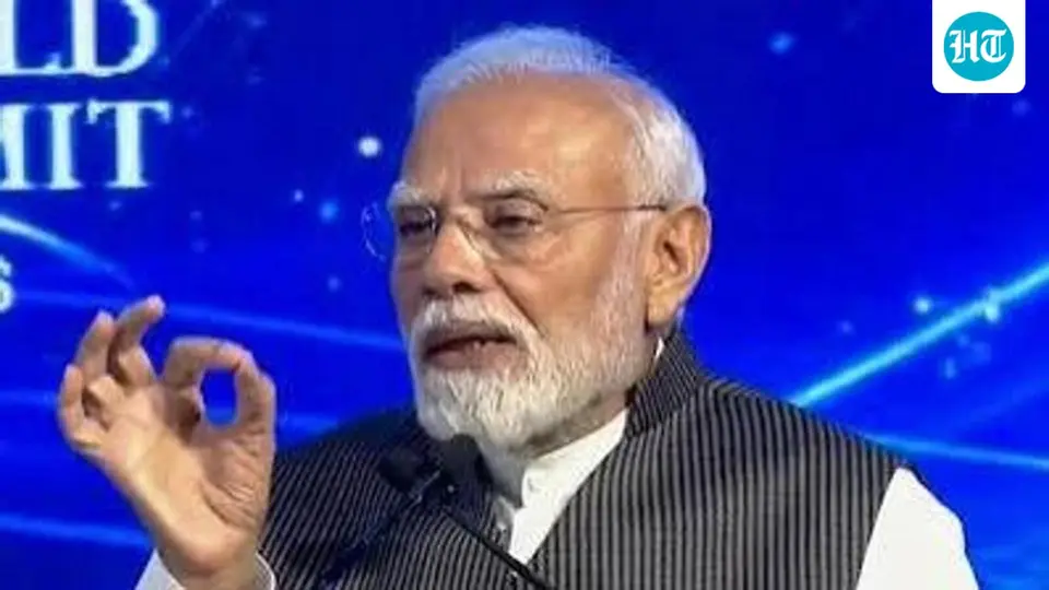 PM Modi urges support for local artisans , highlights Indian products in Mann Ki Baat