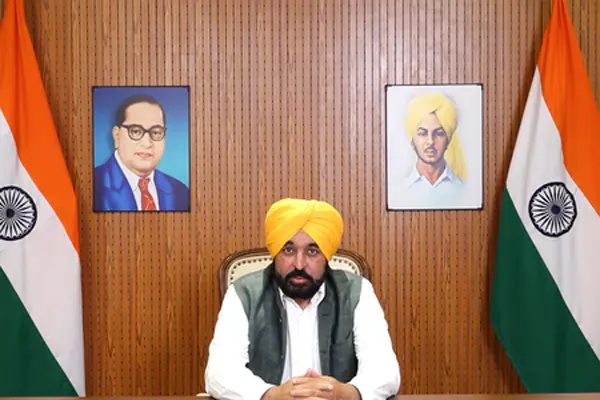 Punjab CM Bhagwant Mann launches a sharp attack on Amit Shah , Punjab - Chandigarh News in Hindi