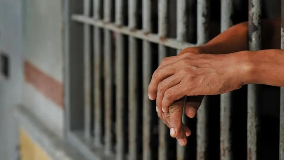 CCB tracks down two accused absconding after non-bailable warrants