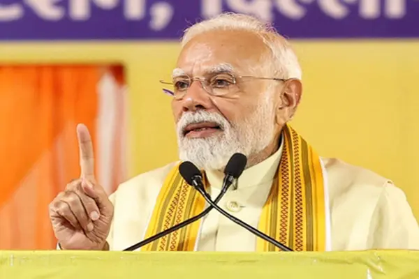 PM Modi to visit Varanasi and Bhubaneswar on October 25 ; will inaugurate several key projects , Delhi News in Hindi