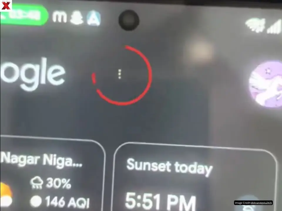 Samsung Galaxy S24 FE Develops Display Dots Within 28 Days Of Purchase , Owner Seeks Immediate Resolution