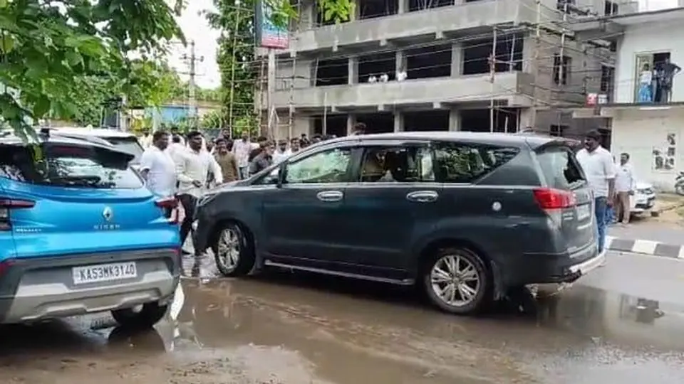 Former Deputy CM’s car attacked in Chittoor