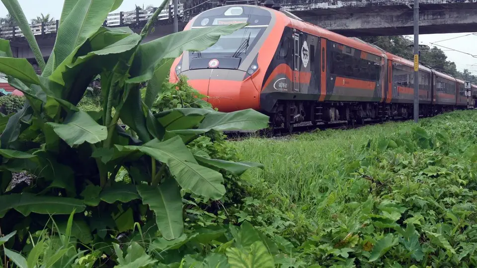 Student run over by train in Kozhikode