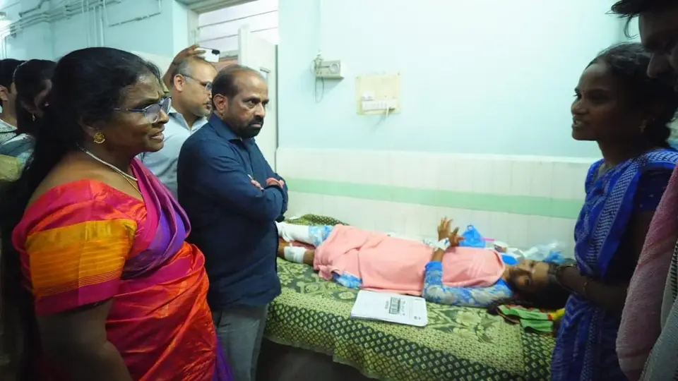 10th-class girl student attacked with chainsaw in classroom in Anantapur; perpetrator nabbed within hours