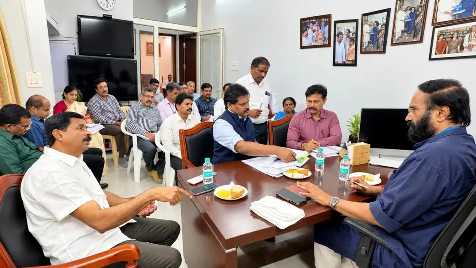 Uttam warns rice millers, traders against hoarding, black-marketing