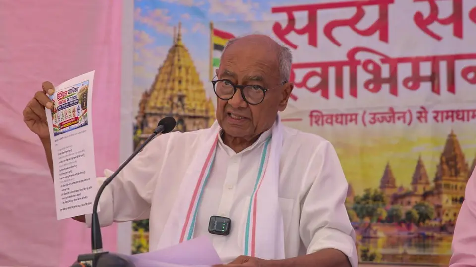 I support Sanatan Dharma, not Hindutva: Digvijaya Singh