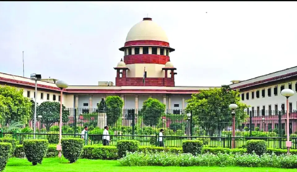 SC to hear Vijayan plea in CMRL case
