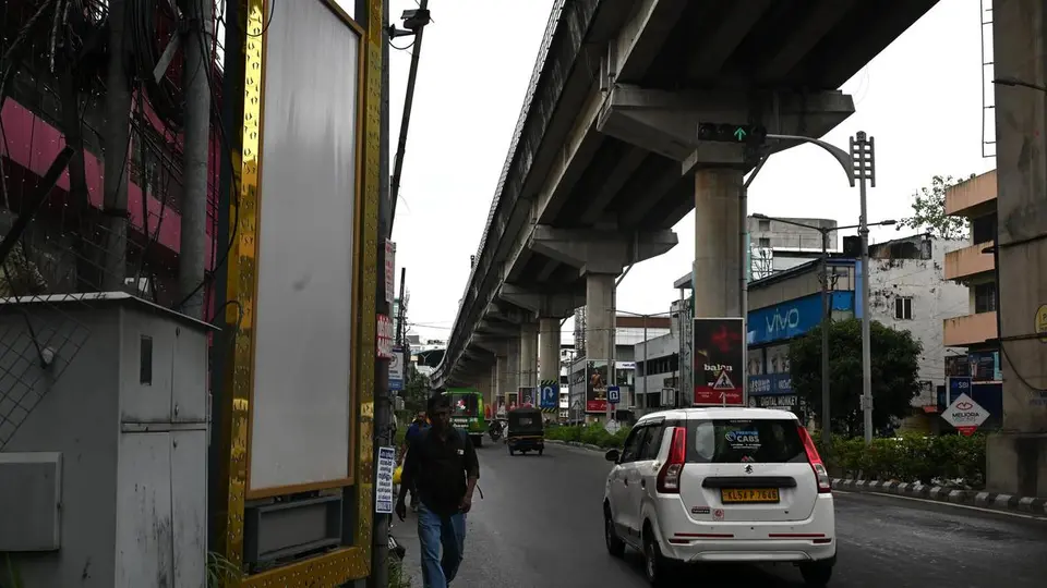 Protruding posts, ad boards choke Kochi junctions, endanger commuters
