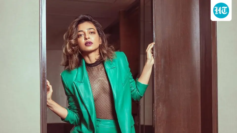 Radhika Apte doesnt want to be part of violent films , says she doesnt get how people eat popcorn while watching skulls being broken on sinks