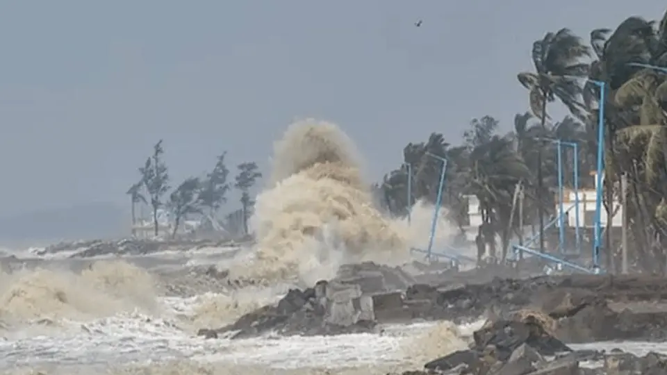 Cyclonic Storm Arnab Forms Over Bay of Bengal , Set to Strike Andhra Coast as Very Severe Cyclone