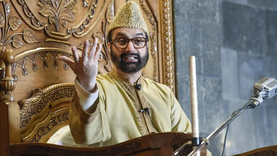Mirwaiz Umar Farooq expresses concern over 'eviction notice' to Race Course Mosque in New Delhi