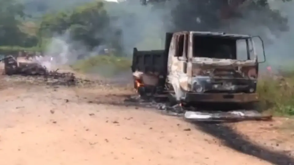 आंध्र प्रदेश में बड़ा हादसा : डंपर में डीजल भरते समय भड़की भीषण आग , 5 मजदूरों की जिंदा जलकर दर्दनाक मौत