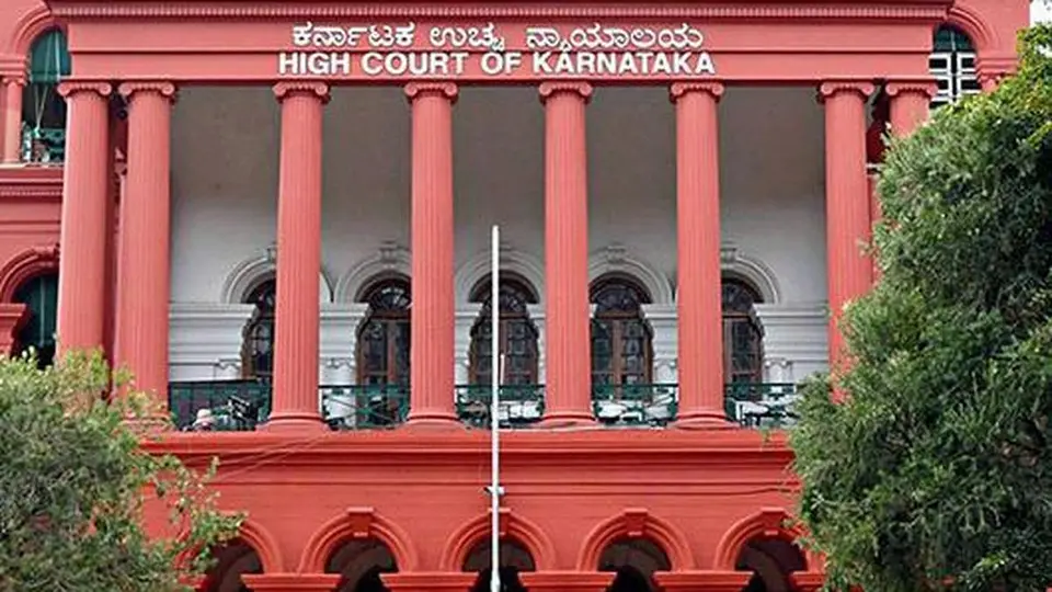 Karnataka High Court orders regularisation of service of retired woman typist who worked 34 years on daily wages