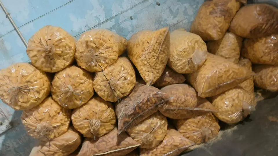 55 tonnes of mislabelled food products worth ₹33.94 lakh seized from snack manufacturing units in Hyderabad