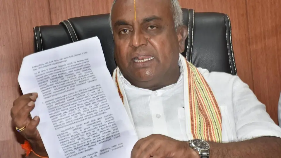 Mysuru: MLA alleges protocol violations during Vijayadashami procession