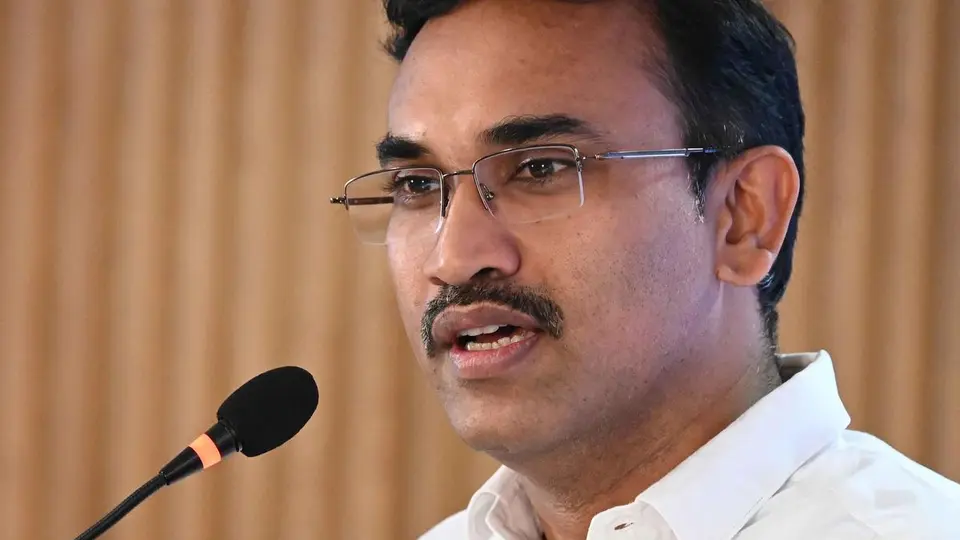 Health Minister directs officials to ensure hospital preparedness, uninterrupted health services during monsoon
