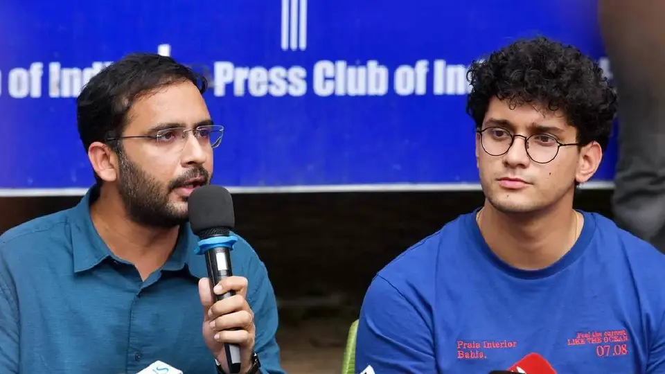 सौरव दास और आशुतोष रांका ने वापस ली याचिका , दिल्ली हाईकोर्ट की फटकार के बाद बदली रणनीति