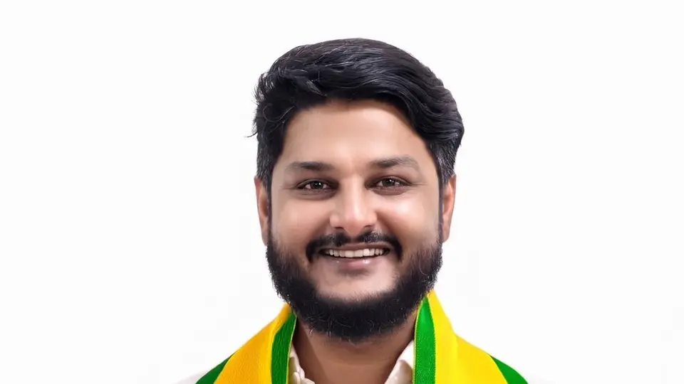 TRS names Akash Kolluru as Graduate MLC candidate