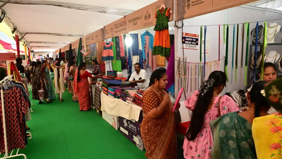 Saras mela resumes after remaining closed on Wednesday