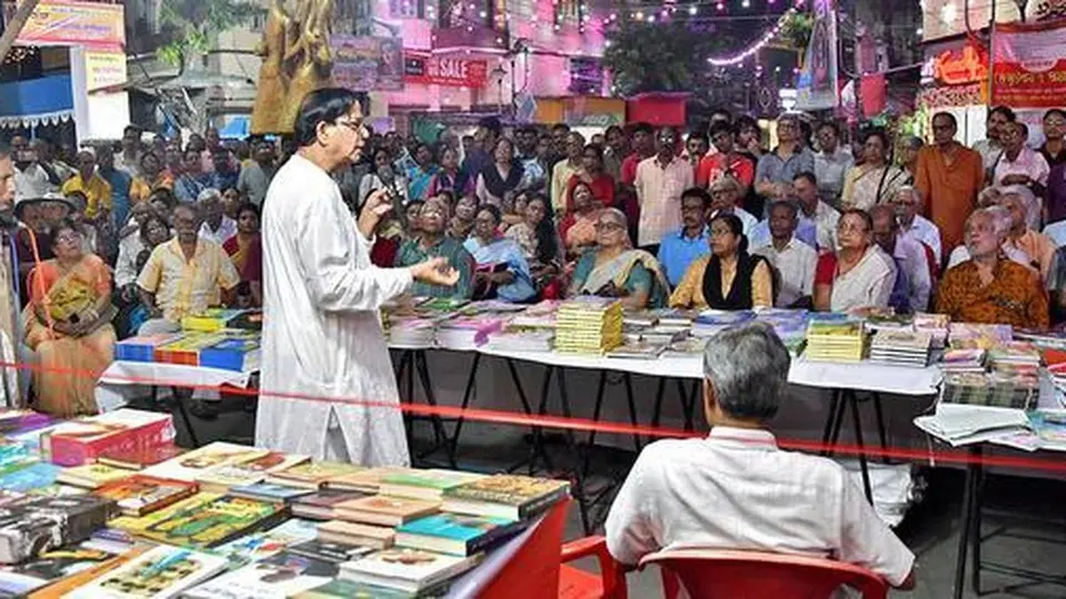 Why are book stalls set up by Left parties at Durga Puja Pandals being attacked in West Bengal? Explained