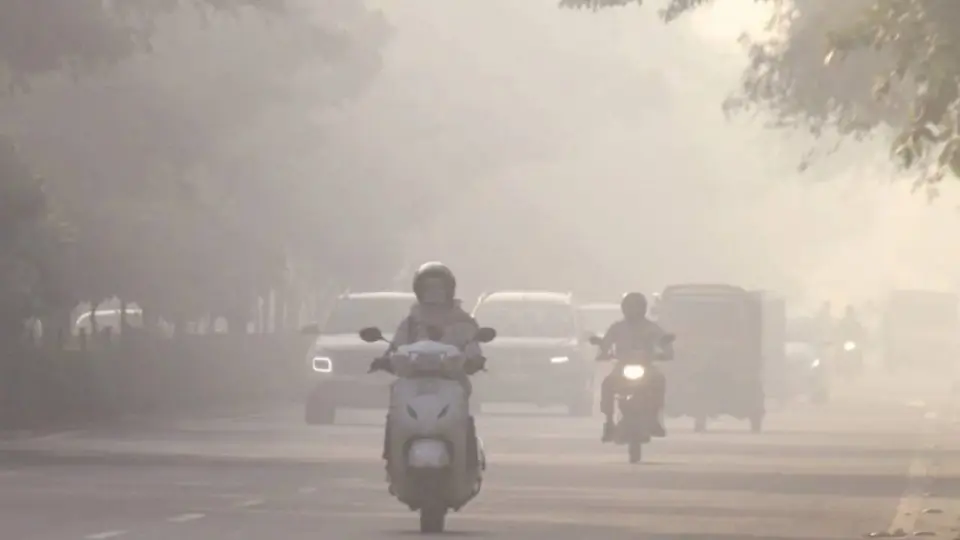 Delhi News : दशहरे की धूम के बाद बिगड़ी दिल्ली की हवा , कई इलाकों में AQI बहुत खराब श्रेणी में पहुंचा ; पूसा - चांदनी चौक सबसे ज्यादा प्रभावित