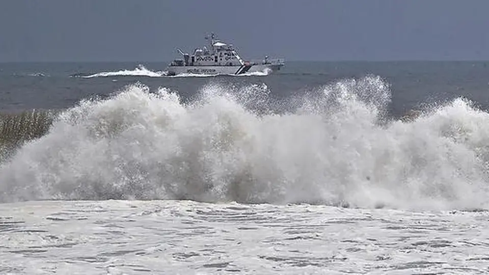 Cargo vessel sinks off Beypore coast; all eight crew members rescued