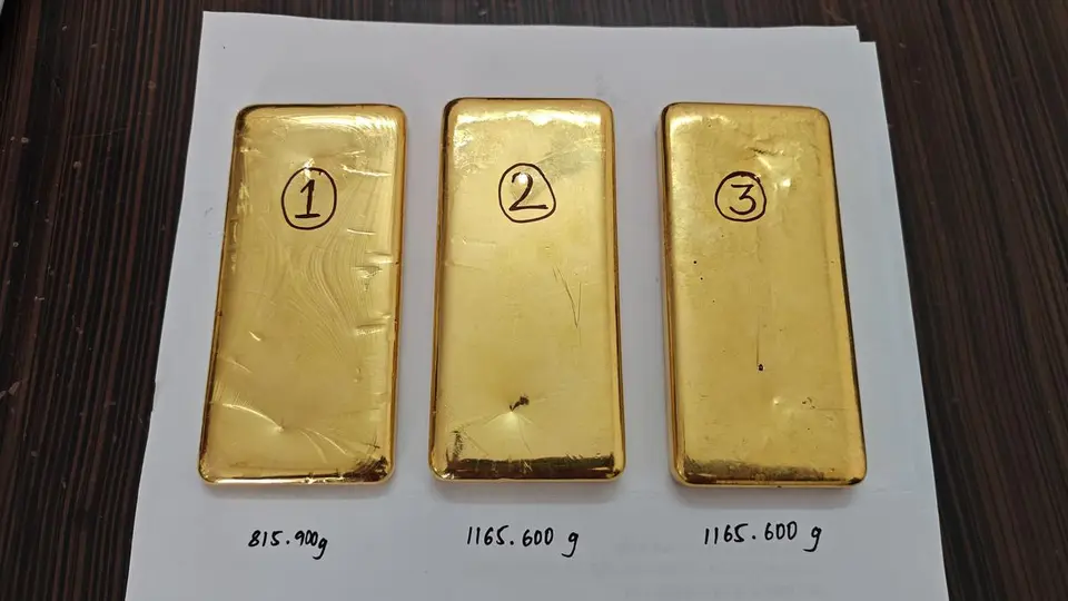 Gold smuggled from Bangladesh seized near Vijayawada; five arrested