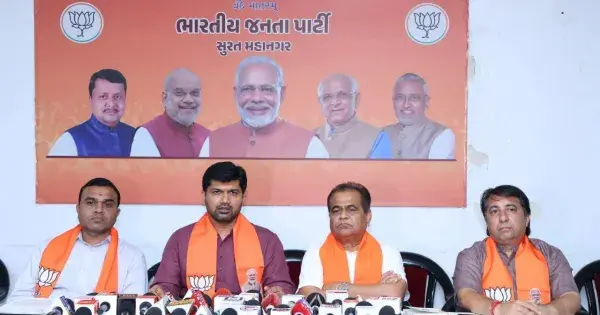 सूरत : लोकतंत्र बचाओ , अराजकता हटाओ के नारे के साथ भाजपा कल अडाजण में निकालेगी पदयात्रा | Loktej सूरत News