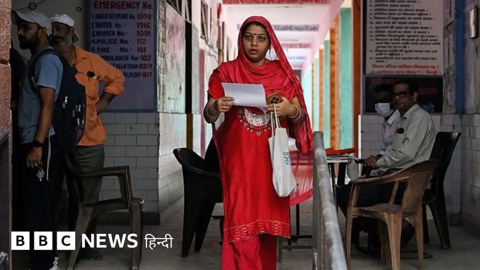 यूपी में एसआईआर की जिन गड़बड़ियों को लेकर चुनाव आयोग है निशाने पर