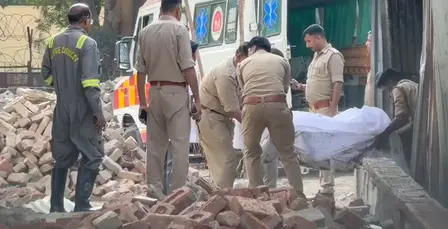 Noida fire kills one , engulfs several shops near Raipur Temple