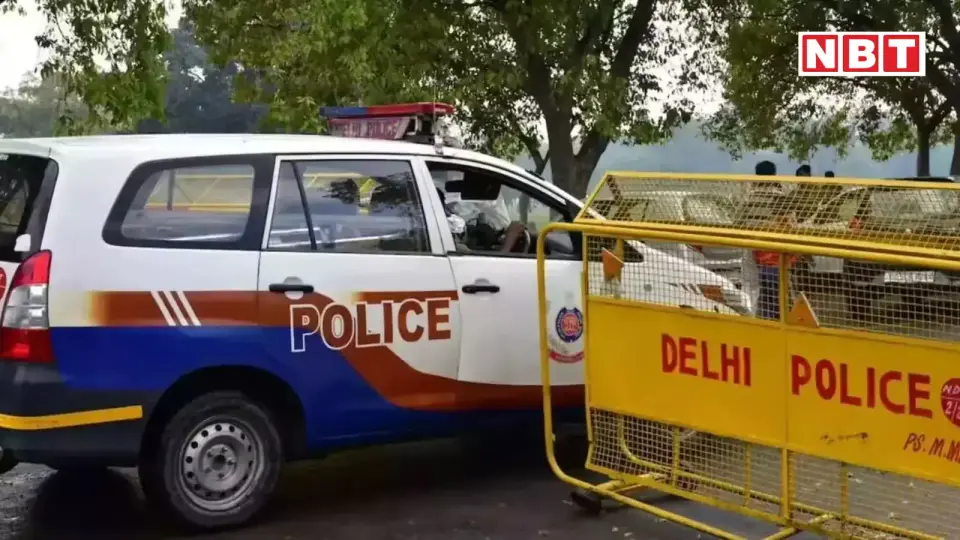 Delhi Crime : बेटे को बचाने गई मां को मारा चाकू , दिल्ली के नजफगढ़ में दिल दहला देने वाला हत्याकांड