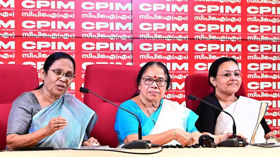 Former Health Ministers accuse govt. of corporatising public health sector