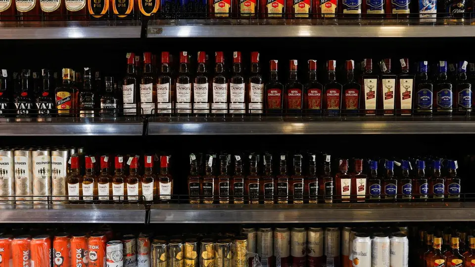 Dasara liquor rush pushes Telangana sales past ₹2,000 crore in 19 days; beer volumes jump 41%