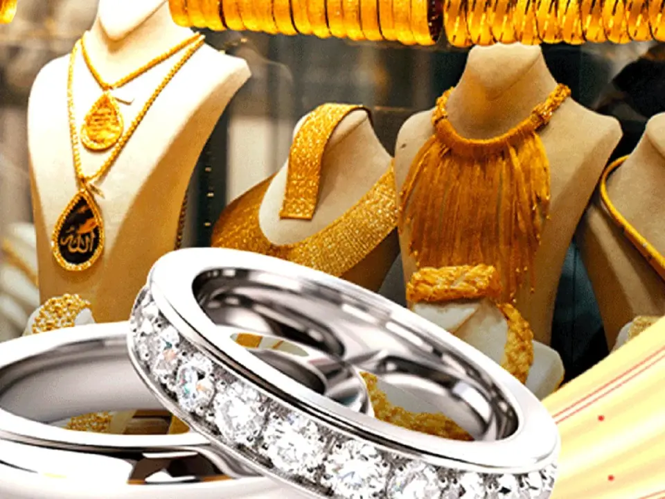 Gold - Silver Prices : सोना 1 , 884 और चांदी 2 , 900 रुपए हुई सस्ती , ये है आज का भाव