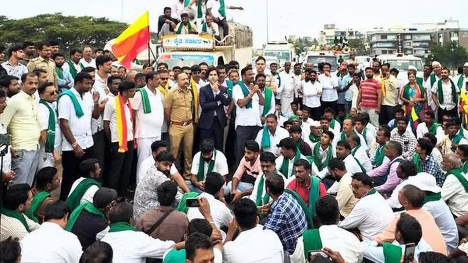 Sugarcane farmers threaten to restart protest if MSP, FRP and SAP not revised now