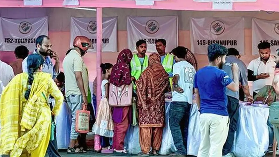 Opposition leaders, activists urge SEC to delay Bengal civic polls till SSR to enrol voters is complete
