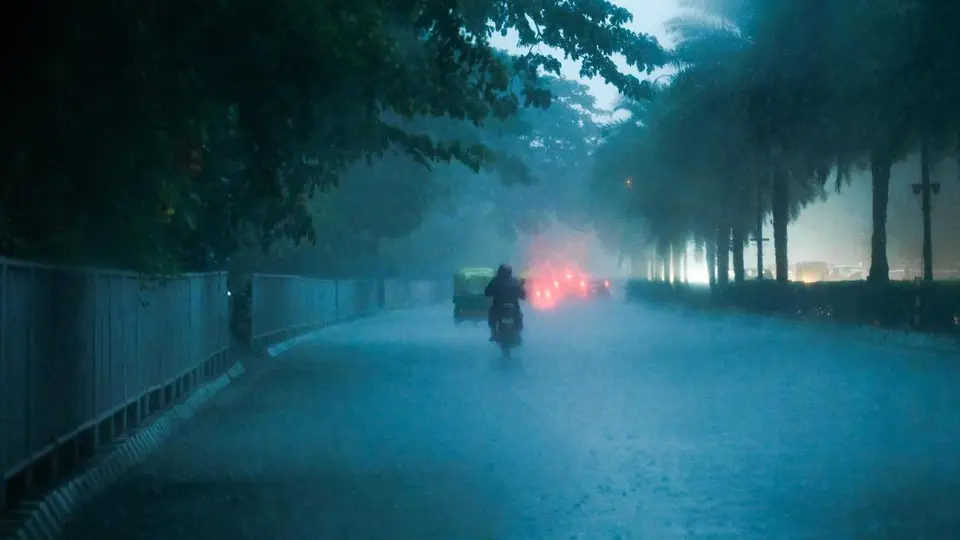Cyclone Arnab to weaken into depression on October 29, says IMD | LIVE updates