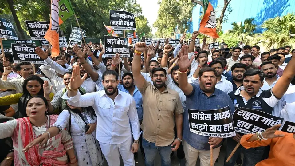 Delhi BJP holds protest near Kharge’s residence; demands apology for ‘insulting’ PM Modi