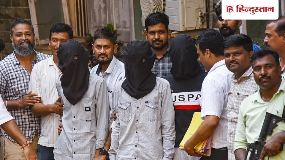 टाइगर श्रॉफ पर फायरिंग के बाद शूटरों को कौन कर रहा था अलर्ट ? टीवी पर चेहरे आते ही आया मैसेज