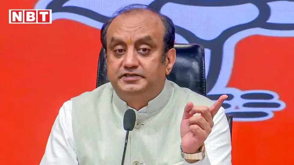 मांगों की आड़ में देश को अस्थिर करना चाहती हैं कुछ ताकतें , बीजेपी सांसद सुधांशु त्रिवेदी का विपक्ष पर बड़ा हमला