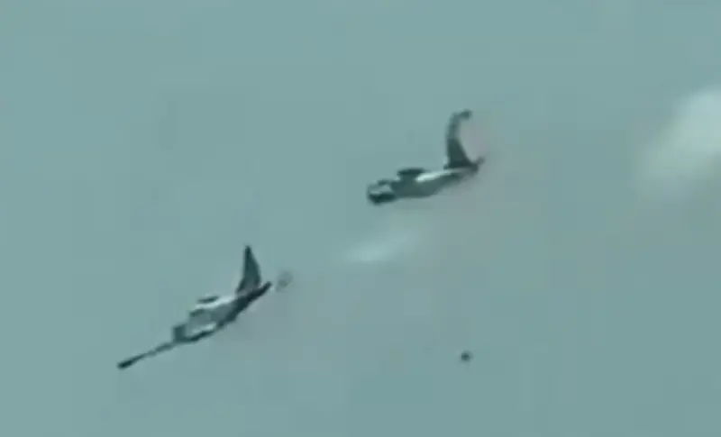 Deadly mid - air collision : Four pilots killed as two military aircraft crash in Philippines | Indiablooms