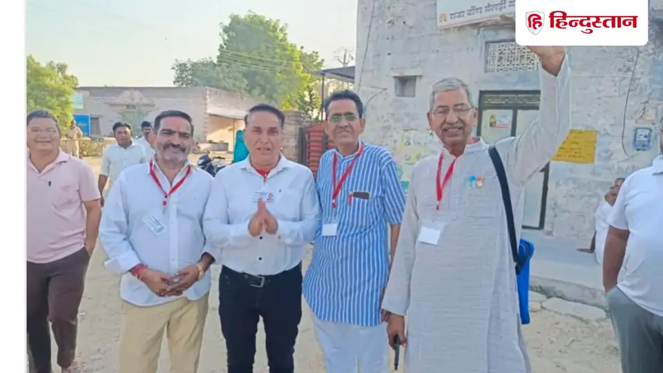 राजस्थान पंचायत चुनाव : कहीं EVM में खराबी , कहीं बूथ पर कतारें ; 85 लाख वोटर्स डालेंगे वोट