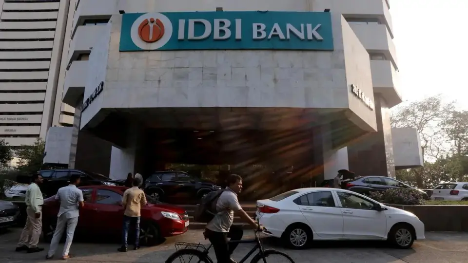 Centre , LIC to become public shareholders in IDBI Bank after strategic sale : DIPAM Secretary