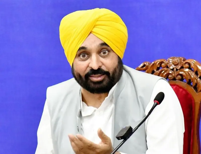 Punjab CM Mann questions Amit Shah over cross - border drugs , gangsters