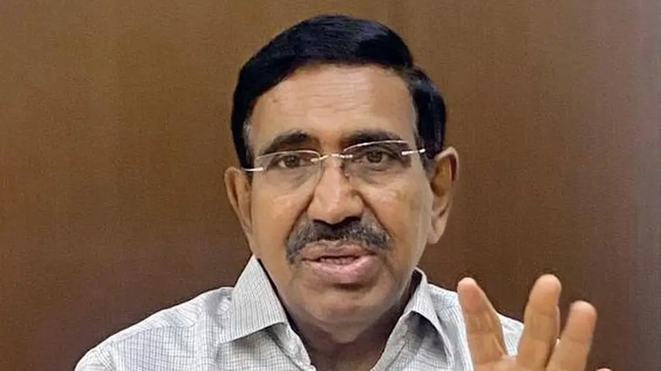 Andhra Pradesh Minister tells official to expedite restoration works in cyclone-hit towns